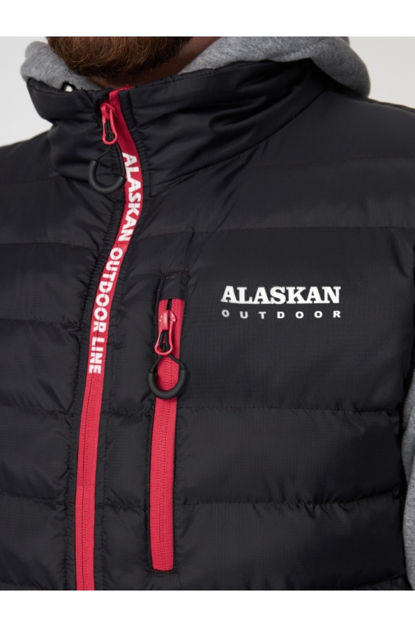 Жилет Alaskan Juneau Vest Black   S утепленный стеганый черный /красный